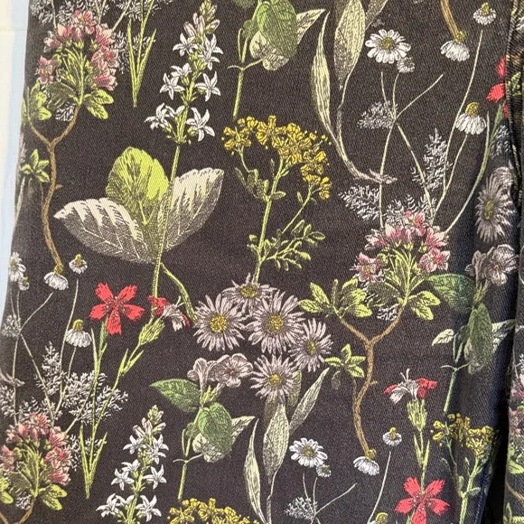 Pilcro and the Letterpress Floral Women's Chinos - Green and Red - Picture 2 of 5